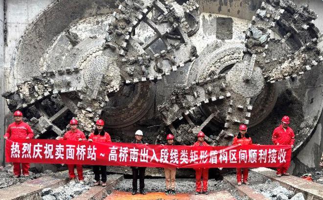 隧道股份寧波地鐵6號線類矩形盾構區間貫通陽明號“三代弟子”傳承得勝！(圖1)